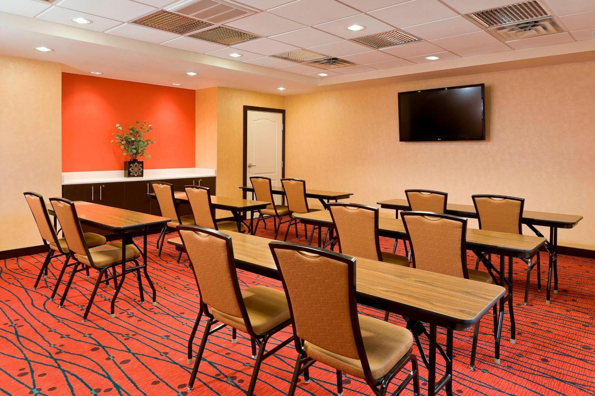 Residence Inn Bismarck North Extérieur photo